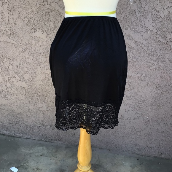 Shapewear/Slip Lot Medium Black and White 3 pcs - Picture 5 of 16